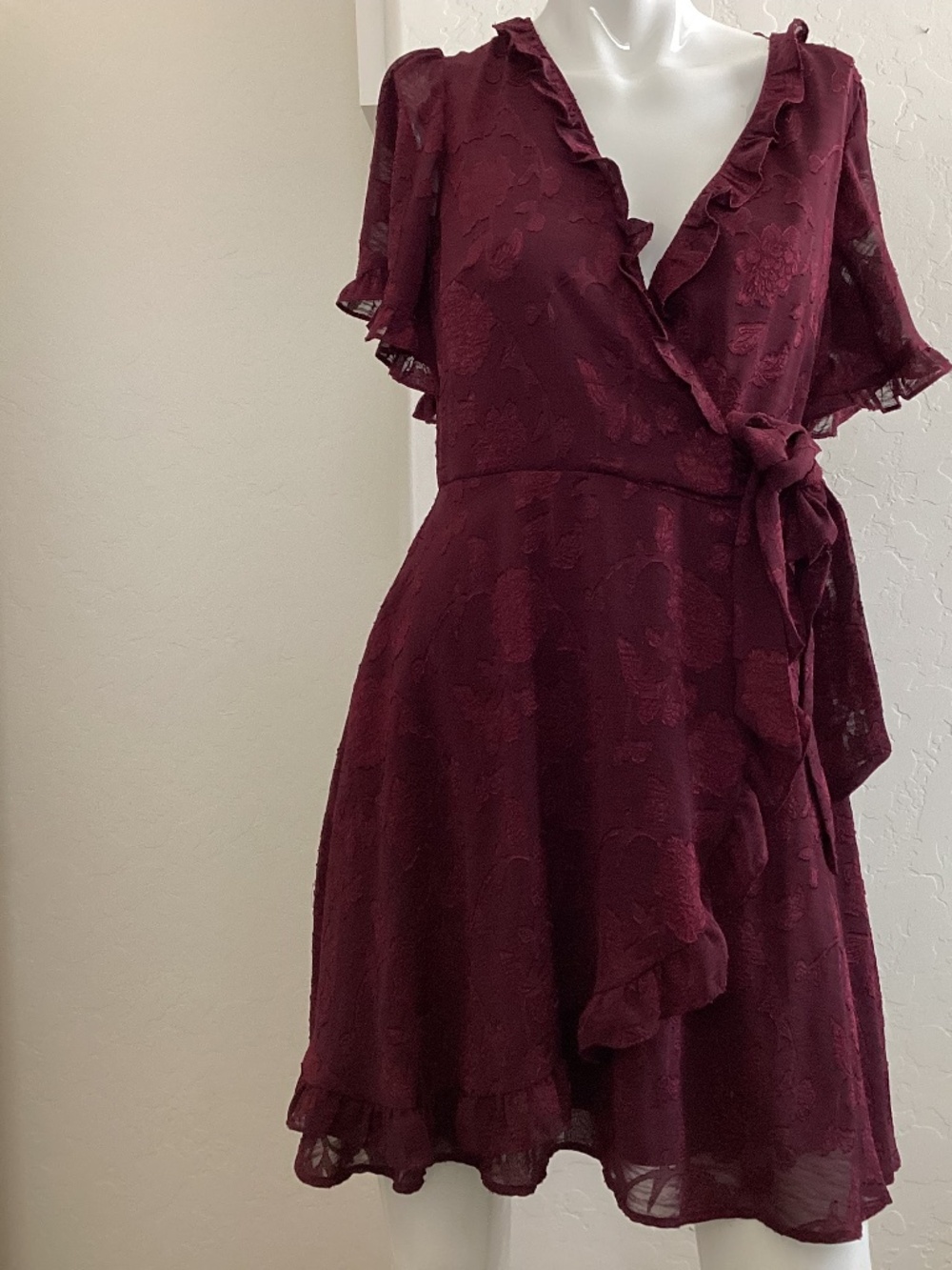 Francesca’s , sz M, deep wine color, faux wrap, midi dress